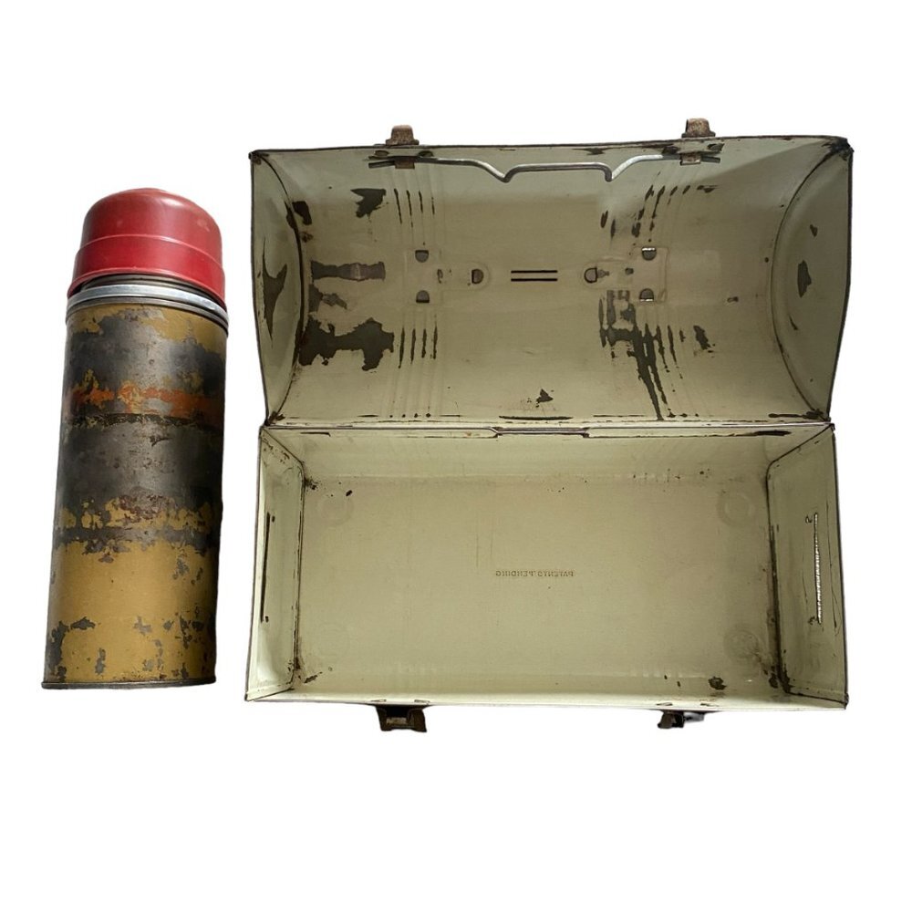 Vintage Thermos black metal dome lunchbox distressed rusty look collectible - Picture 5 of 10